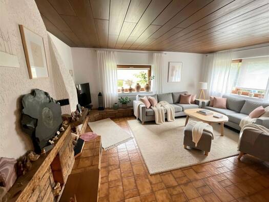 Doppelhaushälfte zum Kauf 720.000 € 8 Zimmer 182,5 m² 411 m² Grundstück Nord Ludwigsburg 71642