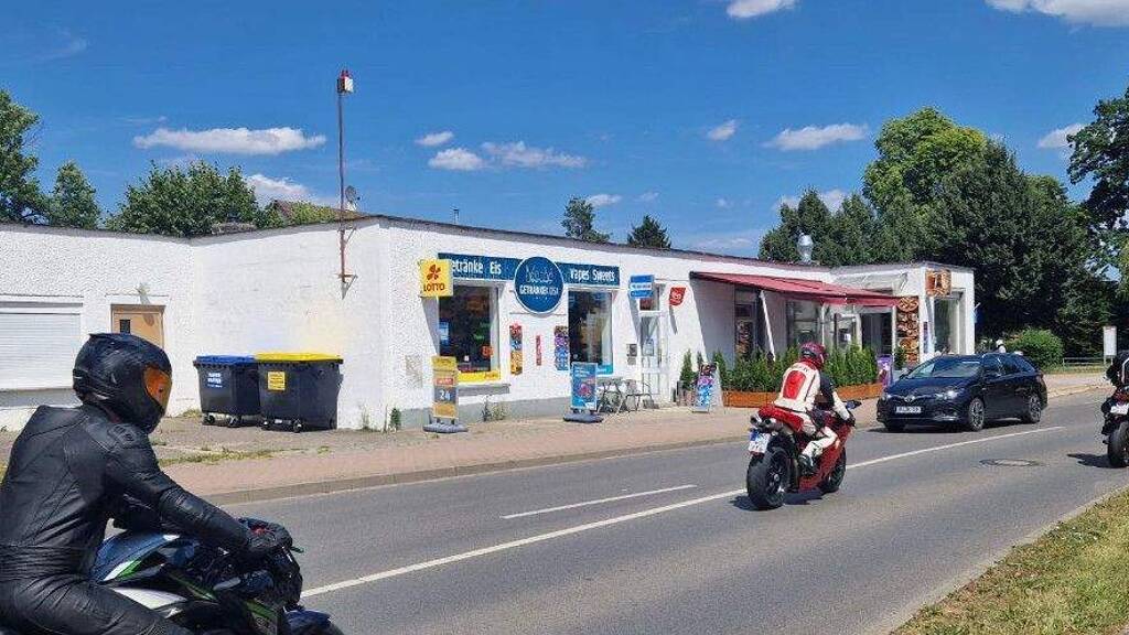 Haus zum Kauf 660.000 € 305 m² 916 m² Grundstück Germendorf Oranienburg 16515