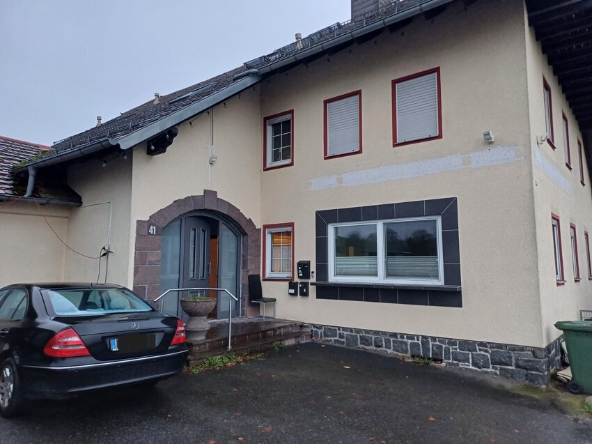 Haus zum Kauf 7 Zimmer 520 m²<br/>Wohnfläche 1.474 m²<br/>Grundstück Krumbach Fürth 64658