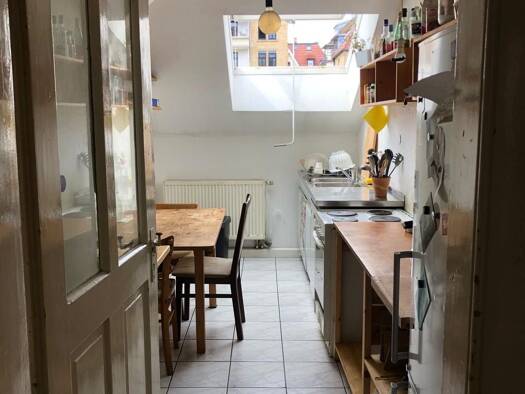 Wohnung zur Miete 408 € 3 Zimmer 90 m² frei ab sofort Mitte Stuttgart 70184