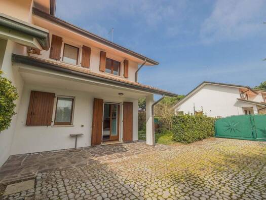 Doppelhaushälfte zum Kauf 520.000 € 3 Zimmer 120 m² frei ab sofort Rosolina 45010