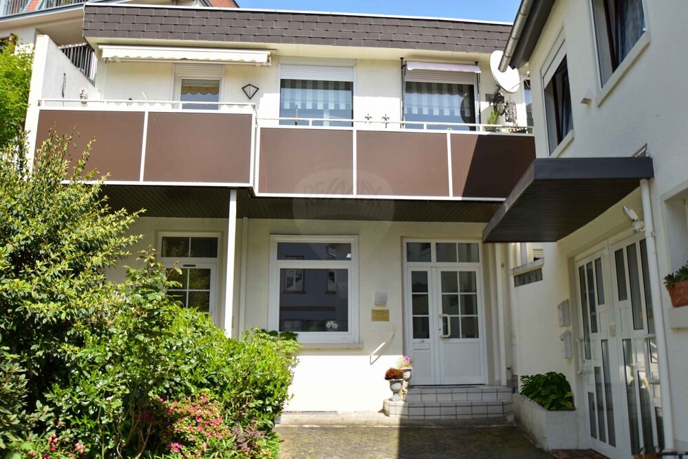 Mehrfamilienhaus zum Kauf 710.000 € 9 Zimmer 231 m²<br/>Wohnfläche 268 m²<br/>Grundstück Wahlbezirk 12 Bad Homburg vor der Höhe 61348