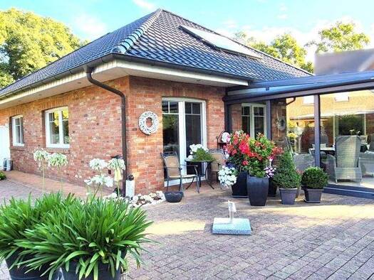 Bungalow zum Kauf 379.000 € 4 Zimmer 126,5 m² 783 m² Grundstück Collinghorst Rhauderfehn / Collinghorst 26817