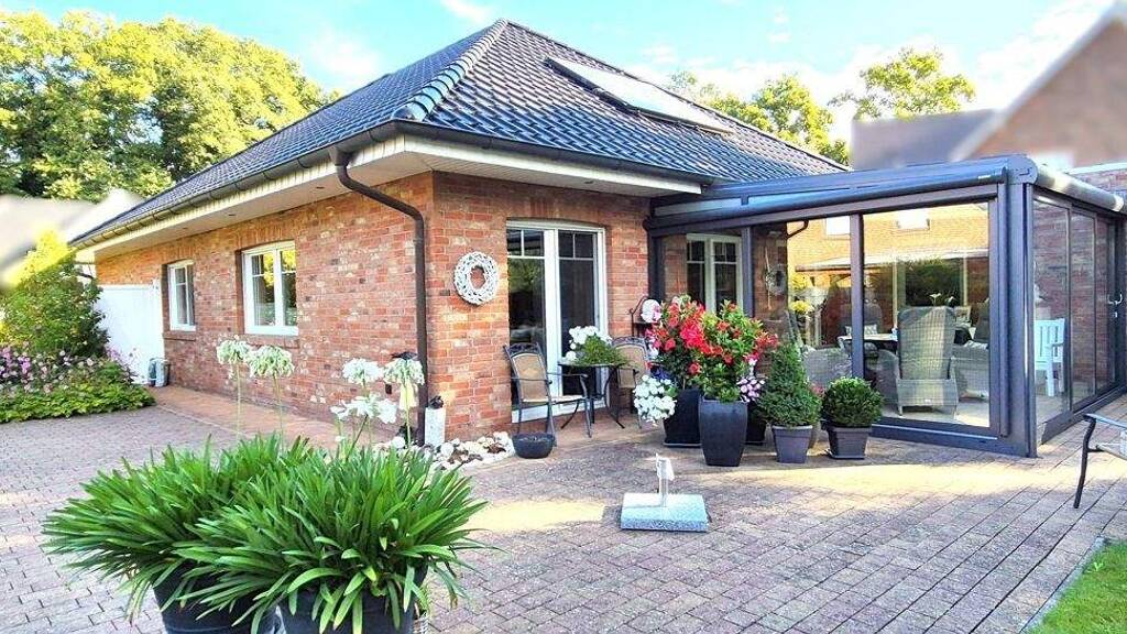 Bungalow zum Kauf 379.000 € 4 Zimmer 126,5 m² 783 m² Grundstück Collinghorst Rhauderfehn / Collinghorst 26817