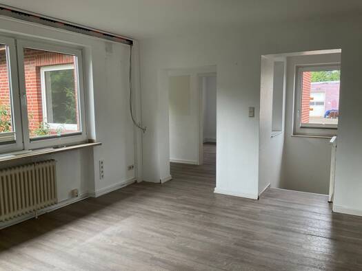 Studio zur Miete 1.120 € 4 Zimmer 113 m² Geschoss EG/2 frei ab 01.02.2026 Wedel 22880