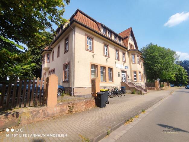 Wohnung zur Miete 360 € 2 Zimmer 60,1 m² 3. Geschoss frei ab sofort Goethestr. 12 Regis-Breitingen 04565
