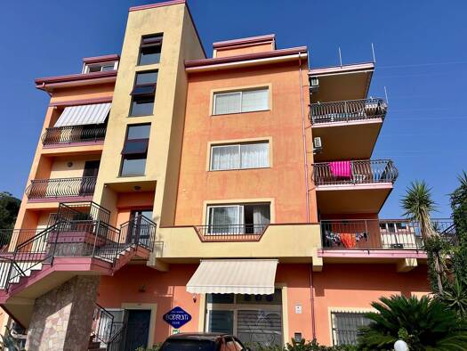 Wohnung zum Kauf 219.000 € 5 Zimmer 180 m² Geschoss 3/4 frei ab sofort San Lucido 87038