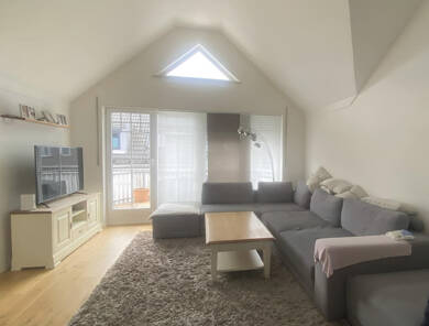 Wohnung zum Kauf 932.500 € 4 Zimmer 105 m² Dachgeschoss Waldtrudering München 81827