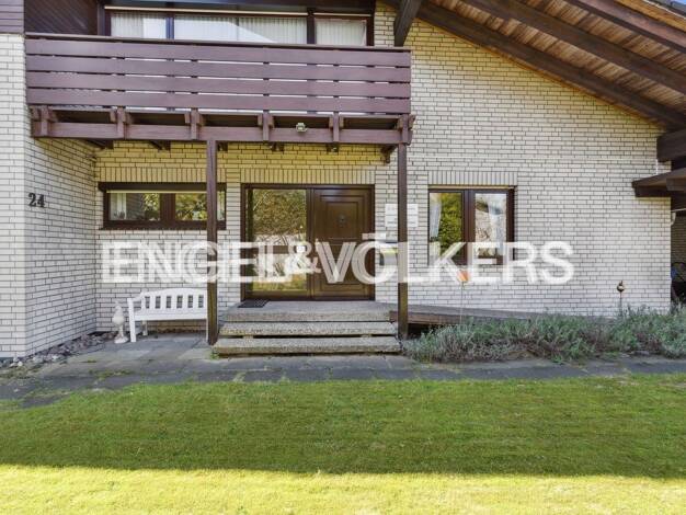 Einfamilienhaus zum Kauf 599.000 € 8 Zimmer 295 m² 1.000 m² Grundstück Thiede Salzgitter-Thiede 38239