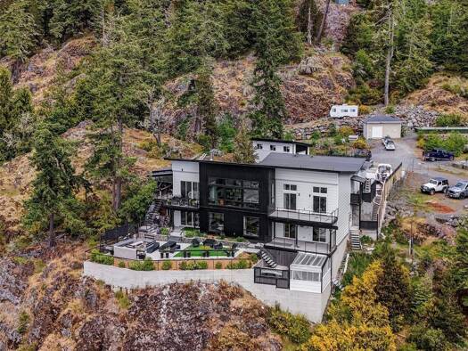 Einfamilienhaus zum Kauf 1.637.036 € 7 Zimmer 419 m² 1.740 m² Grundstück 7551 Ocean Park Pl Sooke V9Z1L8