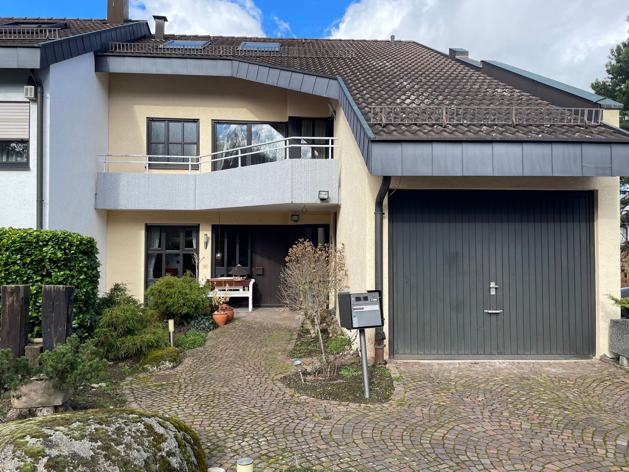 Reihenendhaus zum Kauf 699.000 € 6 Zimmer 168 m²<br/>Wohnfläche 344 m²<br/>Grundstück ab sofort<br/>Verfügbarkeit Neugereut Stuttgart-Hofen 70378