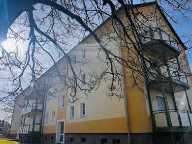 Wohnung zur Miete 350 € 2 Zimmer 48,2 m² frei ab sofort Straße des Aufbaus 1 Hartenstein Hartenstein 08118