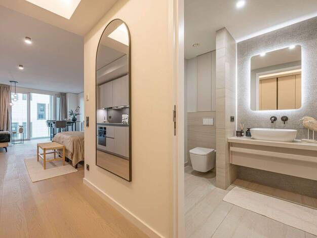 Studio zur Miete 1.609 € 1 Zimmer 45,9 m² 9. Geschoss HafenCity Hamburg 20457