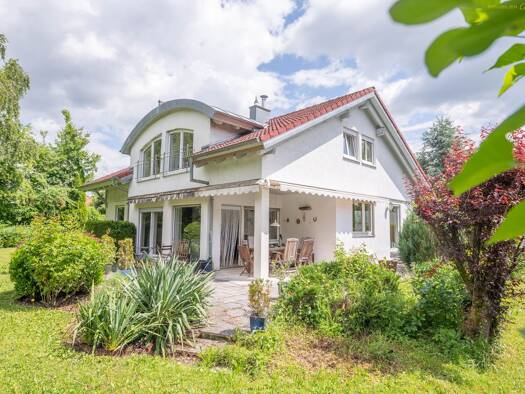 Einfamilienhaus zum Kauf 990.000 € 8,5 Zimmer 246,6 m² 1.139 m² Grundstück frei ab 01.04.2026 Weststadt Ravensburg 88213