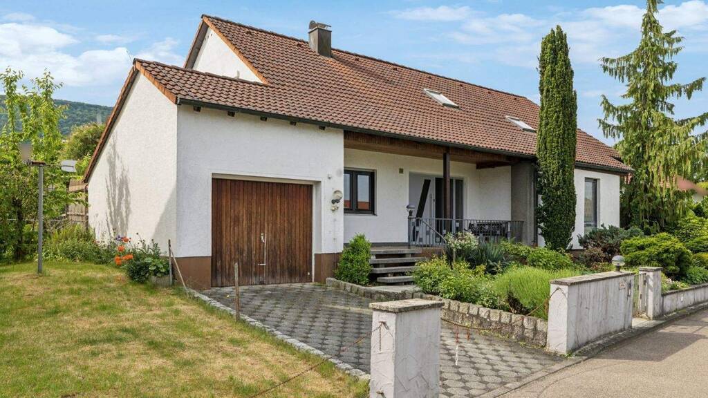Einfamilienhaus zum Kauf 450.000 € 8 Zimmer 192 m² 571 m² Grundstück Buch Heubach 73540