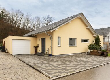 Einfamilienhaus zum Kauf 880.000 € 3,5 Zimmer 145 m² 595 m² Grundstück Haagen Lörrach 79541