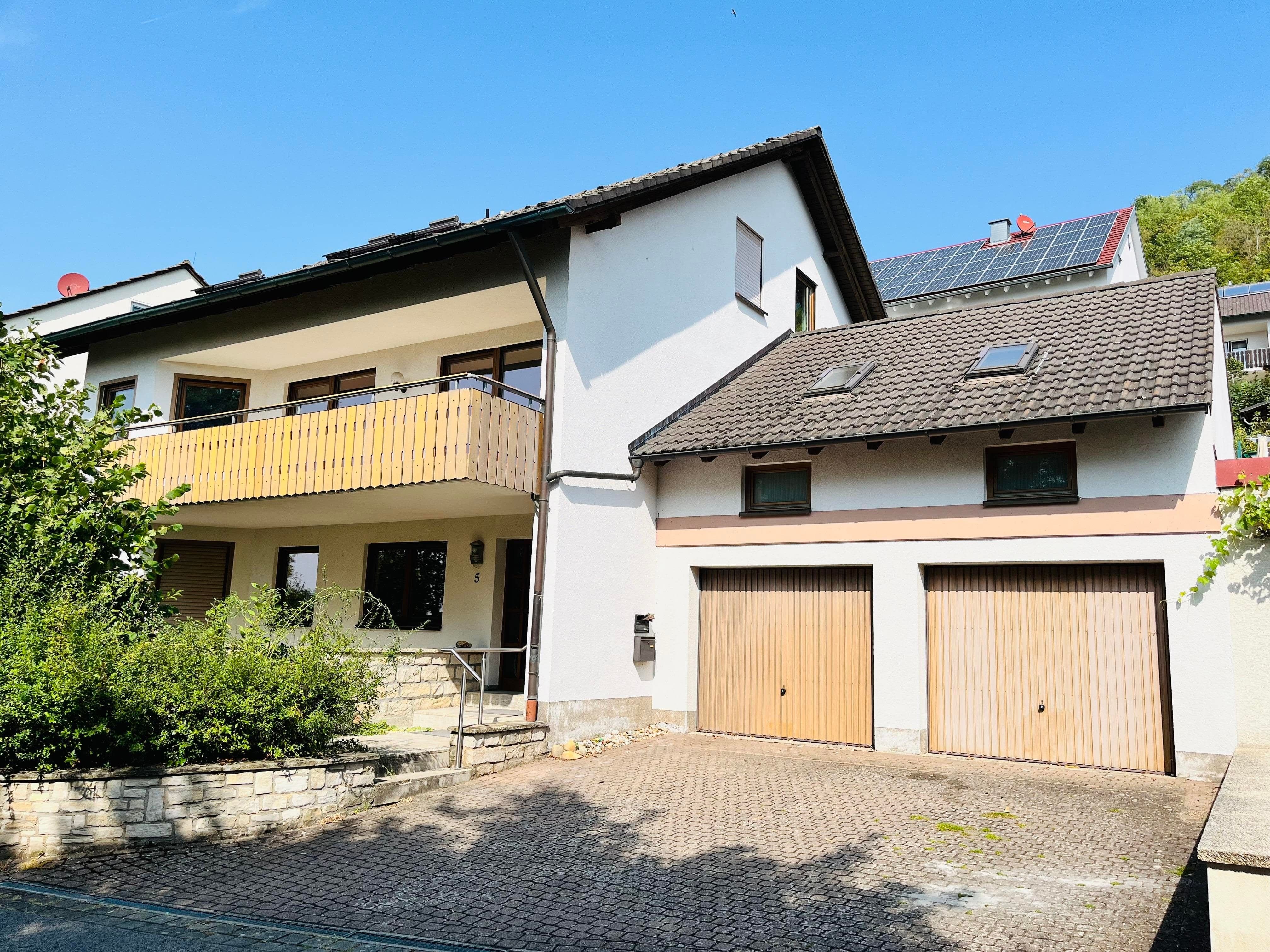 Einfamilienhaus zum Kauf 450.000 € 8 Zimmer 275 m²<br/>Wohnfläche 610 m²<br/>Grundstück ab sofort<br/>Verfügbarkeit Schmachtenberg Zeil 97475