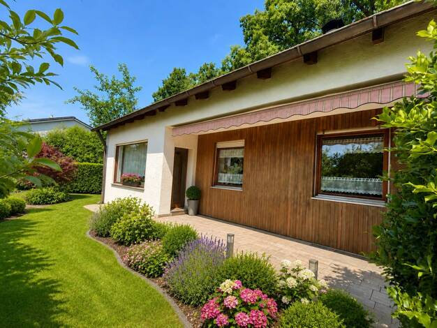 Bungalow zum Kauf 499.000 € 6 Zimmer 145 m² 817 m² Grundstück Adelsried Adelsried 86477