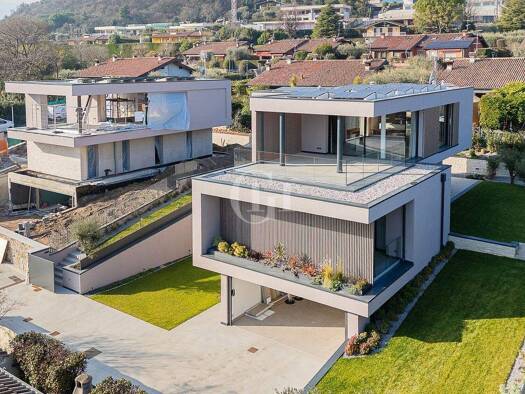 Einfamilienhaus zum Kauf 2.200.000 € 4 Zimmer 177 m² 655 m² Grundstück frei ab sofort Lonato del Garda 25017
