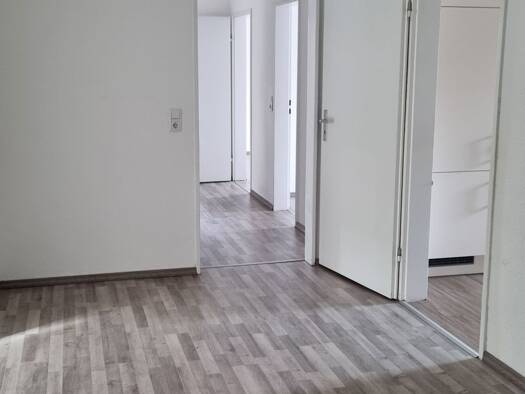 Wohnung zur Miete 755 € 4 Zimmer 94 m² Geschoss 3/4 frei ab 15.03.2026 Ellenerbrok-Schevemoor Bremen 28325