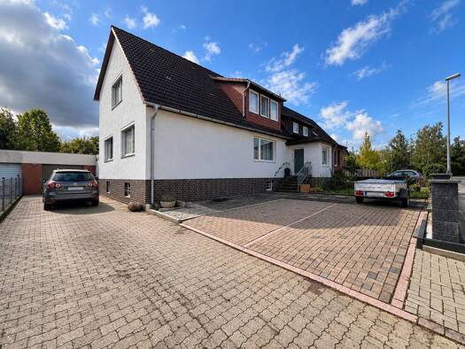 Doppelhaushälfte zum Kauf 320.000 € 8 Zimmer 185 m² 805 m² Grundstück Barsinghausen Barsinghausen 30890