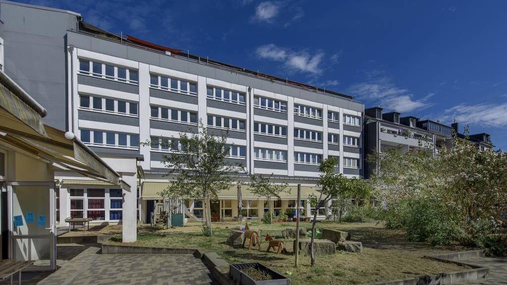 Studio zur Miete 779 € 1 Zimmer 47 m² 1. Geschoss frei ab 01.06.2026 Färberstraße 80 Bilk Düsseldorf 40223