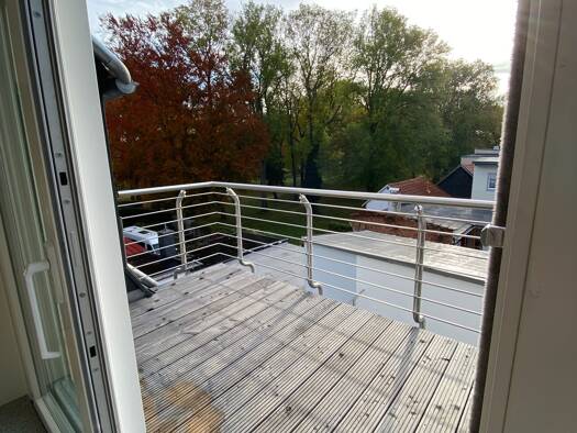 Wohnung zur Miete 1.200 € 6 Zimmer 215 m² Dachgeschoss, 2. Geschoss frei ab sofort Ohrdruf 99885