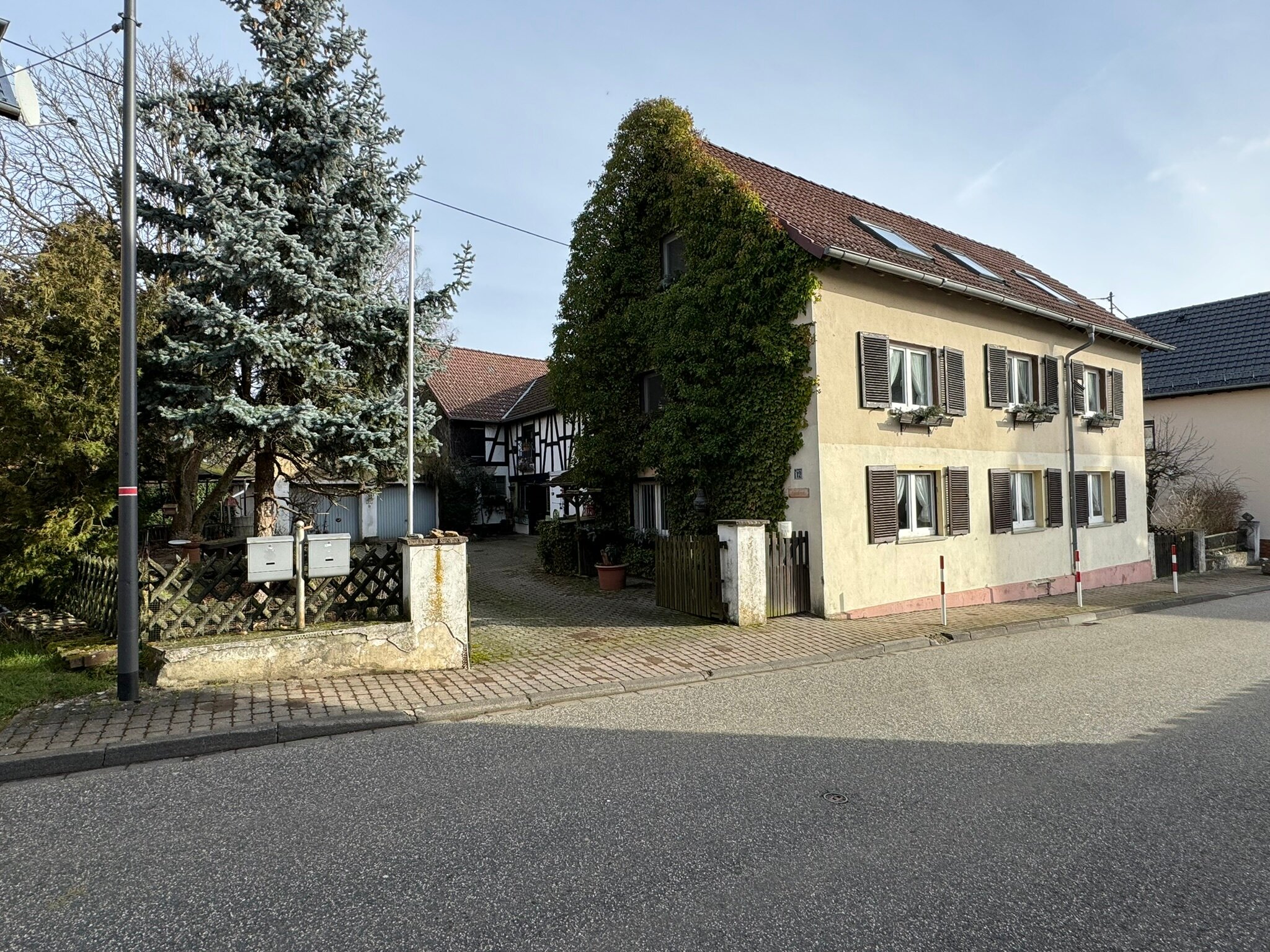 Bauernhaus zum Kauf als Kapitalanlage geeignet 299.000 € 11 Zimmer 250 m²<br/>Wohnfläche 1.500 m²<br/>Grundstück Reckenroth Reckenroth 56370