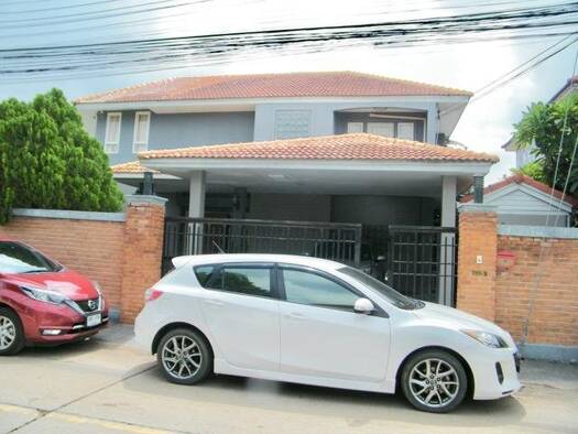 Villa zur Miete 880 € 6 Zimmer 250 m² 400 m² Grundstück Nakhonrachasima 30000