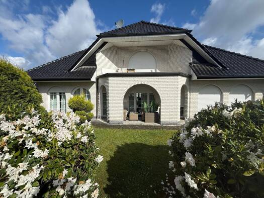 Einfamilienhaus zum Kauf 539.000 € 6,5 Zimmer 233 m² 775 m² Grundstück Bergen 29303