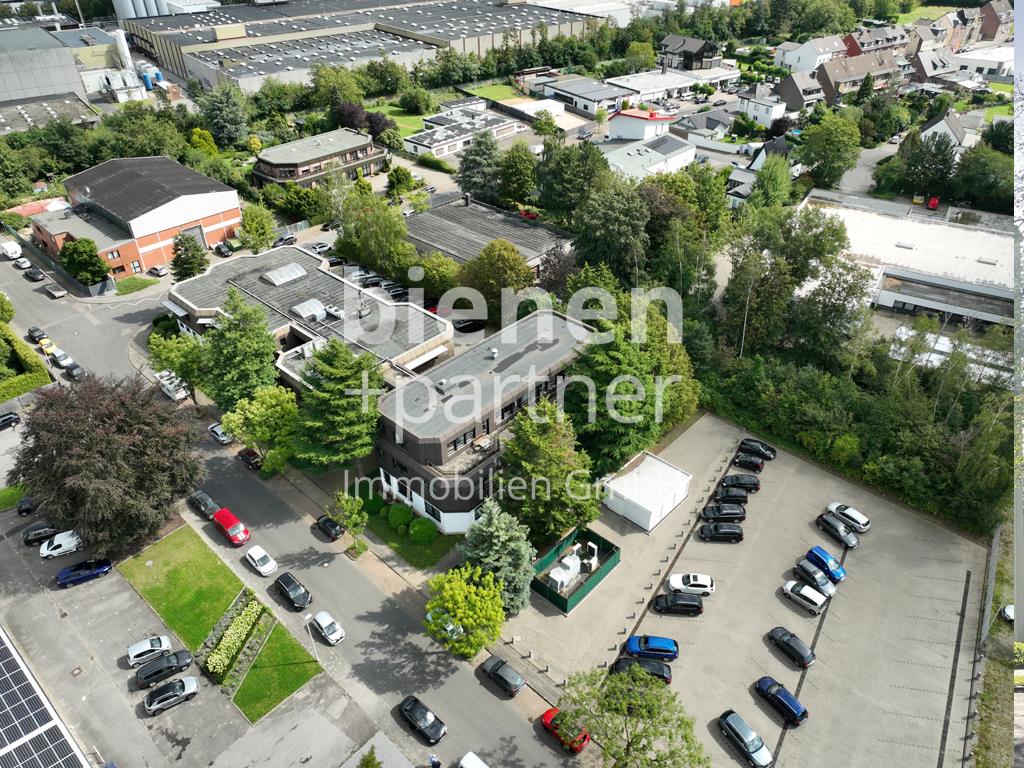 Immobilie zum Kauf als Kapitalanlage geeignet 2.700.000 € 2.306 m²<br/>Fläche 6.712 m²<br/>Grundstück Flughafen Mönchengladbach 41066