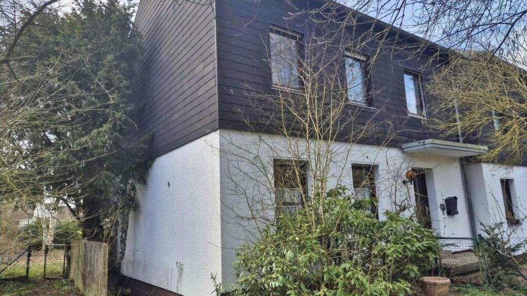 Doppelhaushälfte zum Kauf 249.000 € 5 Zimmer 106,1 m² 648 m² Grundstück Korbach 34497