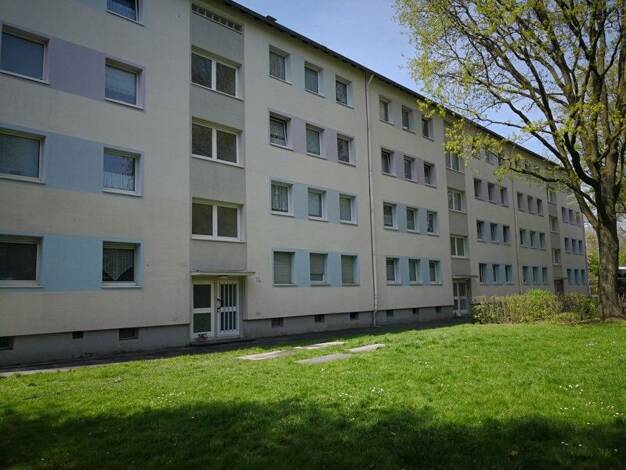 Wohnung zur Miete 701 € 4 Zimmer 82,4 m² 1. Geschoss frei ab 06.02.2027 Drakerfeld 16 Obermeiderich Duisburg 47138