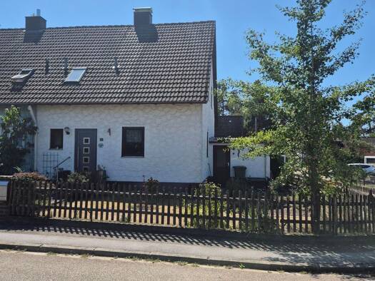 Doppelhaushälfte zum Kauf provisionsfrei 340.000 € 7 Zimmer 96 m² 332 m² Grundstück frei ab sofort Ginsterweg 22 Mimberg Burgthann 90559