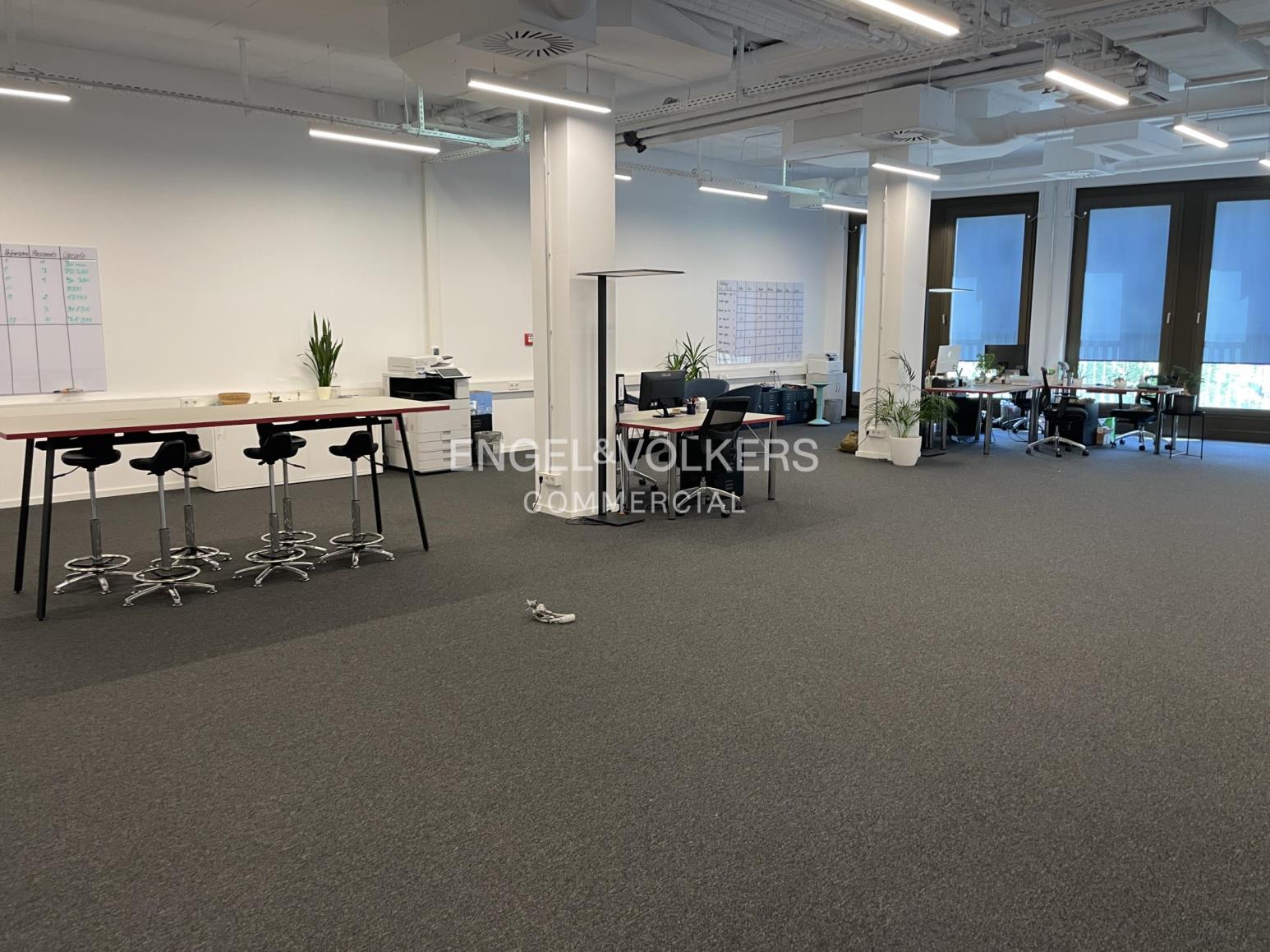 Büro-/Praxisfläche zur Miete 23 € 609 m²<br/>Bürofläche ab 609 m²<br/>Teilbarkeit Charlottenburg Berlin 10627