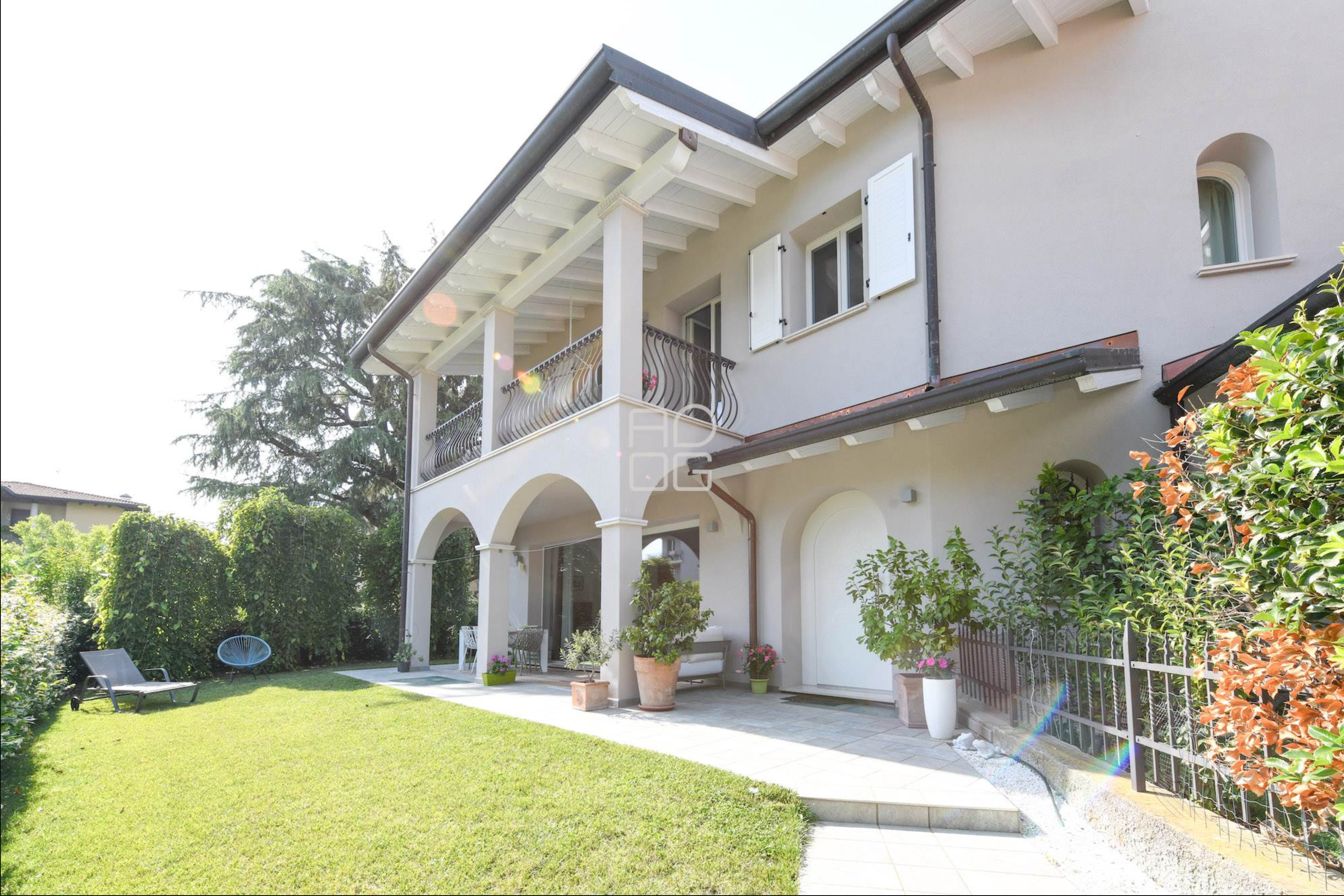 Doppelhaushälfte zum Kauf 990.000 € 3 Zimmer 233 m²<br/>Wohnfläche 80 m²<br/>Grundstück Via Bernasconi Desenzano del Garda 25015