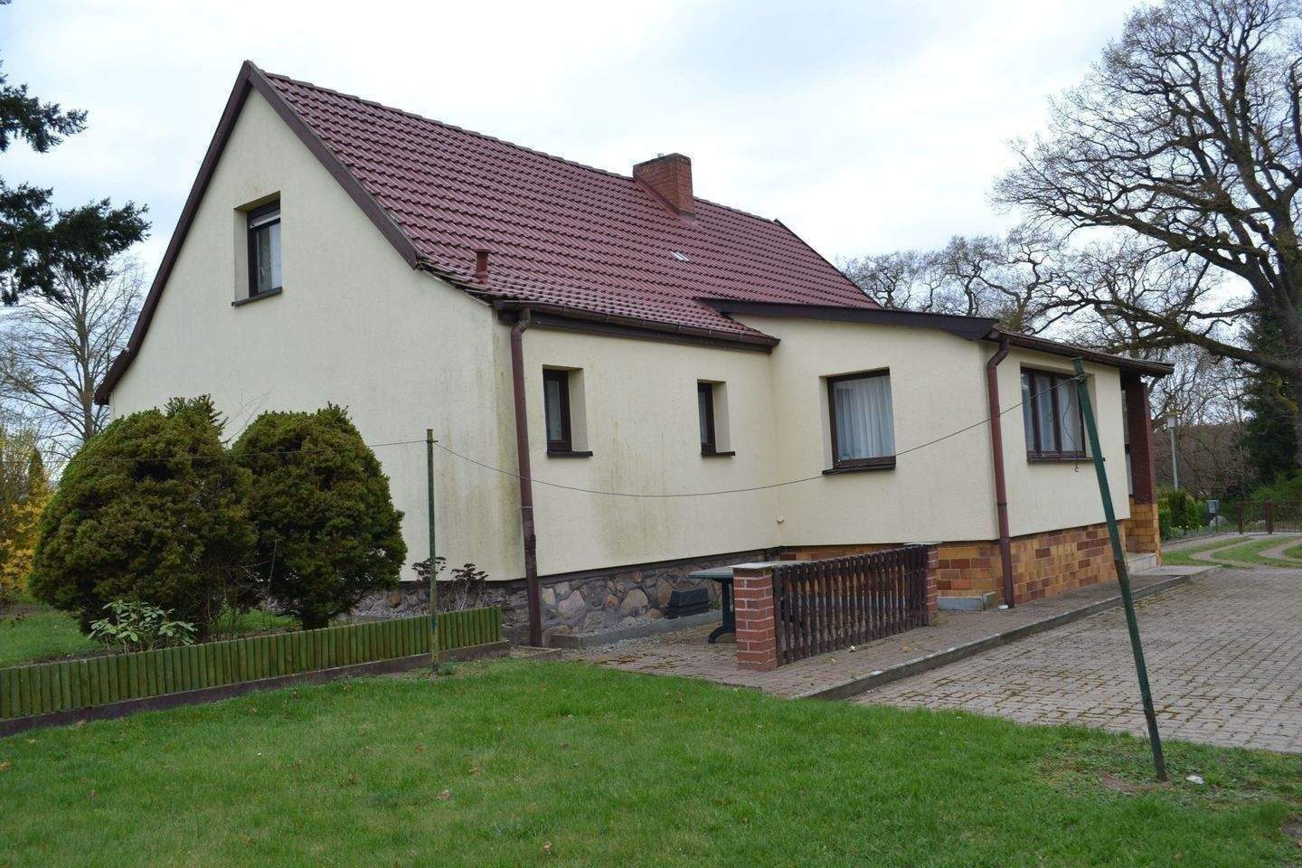 Immobilie in Krakow am See - Einfamilienhaus in Seenähe, 3000 m² Grundstück, Garage - Bild 1