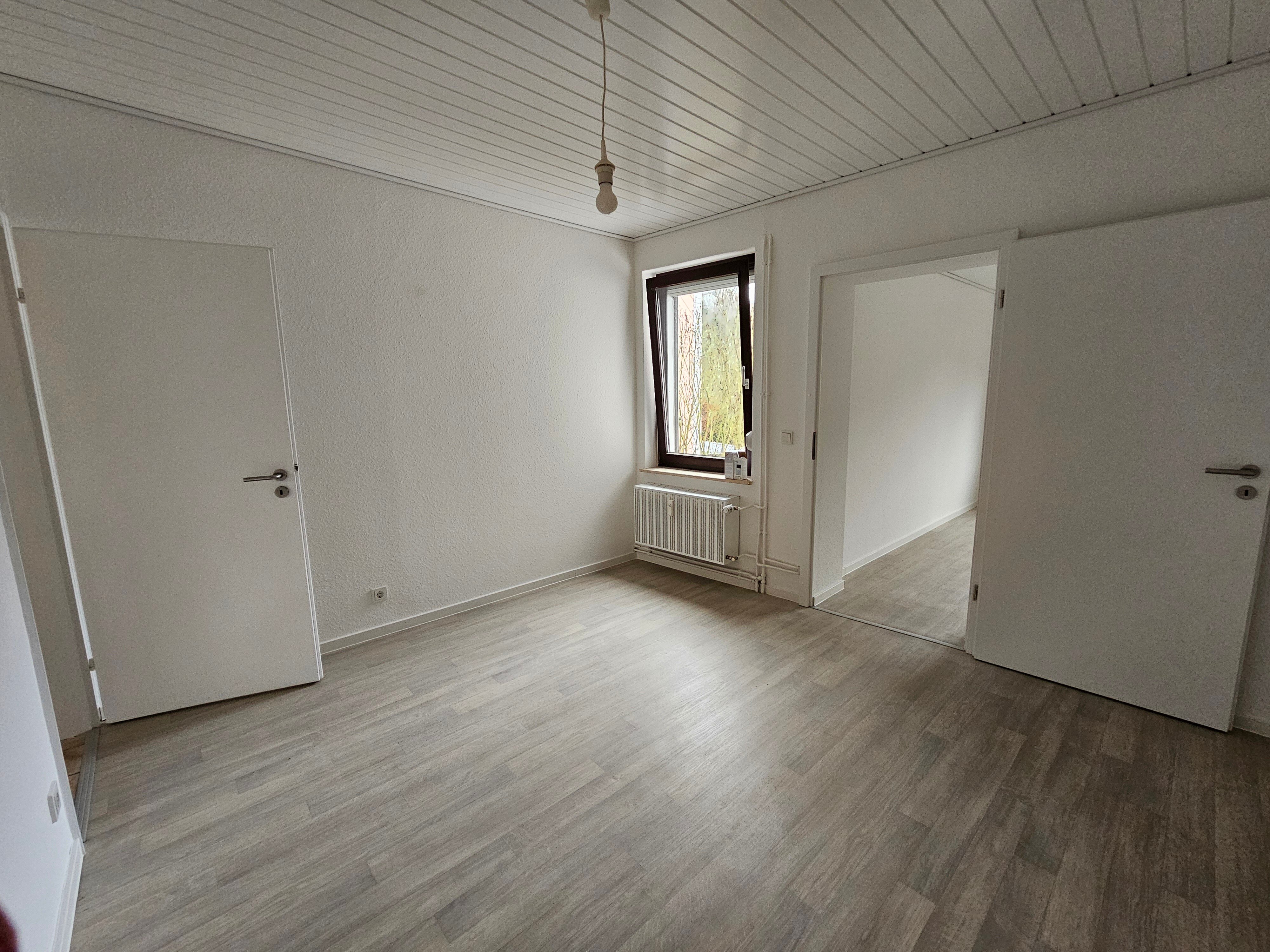 Wohnung zur Miete 790 € 4 Zimmer 93 m²<br/>Wohnfläche EG<br/>Geschoss ab sofort<br/>Verfügbarkeit Algenrodt Idar-Oberstein 55743