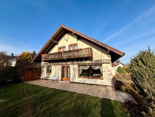 Haus zum Kauf 269.000 € 6 Zimmer 180 m² 968 m² Grundstück Vöhl Vöhl 34516