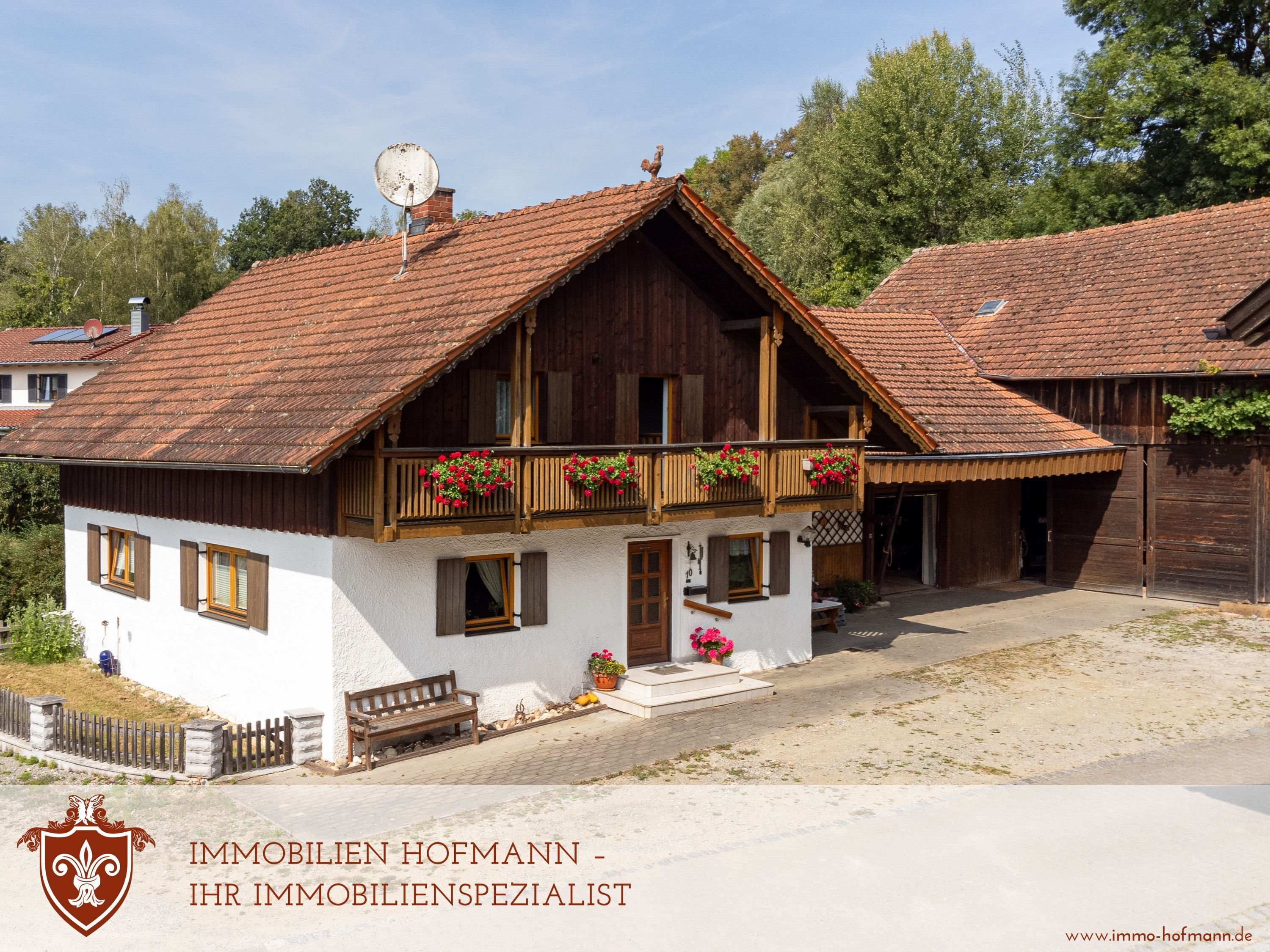 Einfamilienhaus zum Kauf 220.000 € 5 Zimmer 109,3 m²<br/>Wohnfläche 4.827 m²<br/>Grundstück Rattiszell Rattiszell 94372