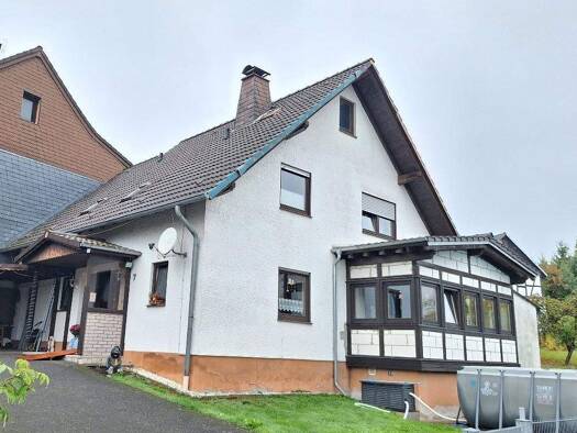Mehrfamilienhaus zum Kauf 394.000 € 8 Zimmer 240 m² 660 m² Grundstück Halscheid Windeck 51570