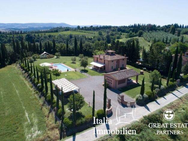 Villa zum Kauf 2.200.000 € 14 Zimmer 322 m² 4.500 m² Grundstück Lajatico 56030