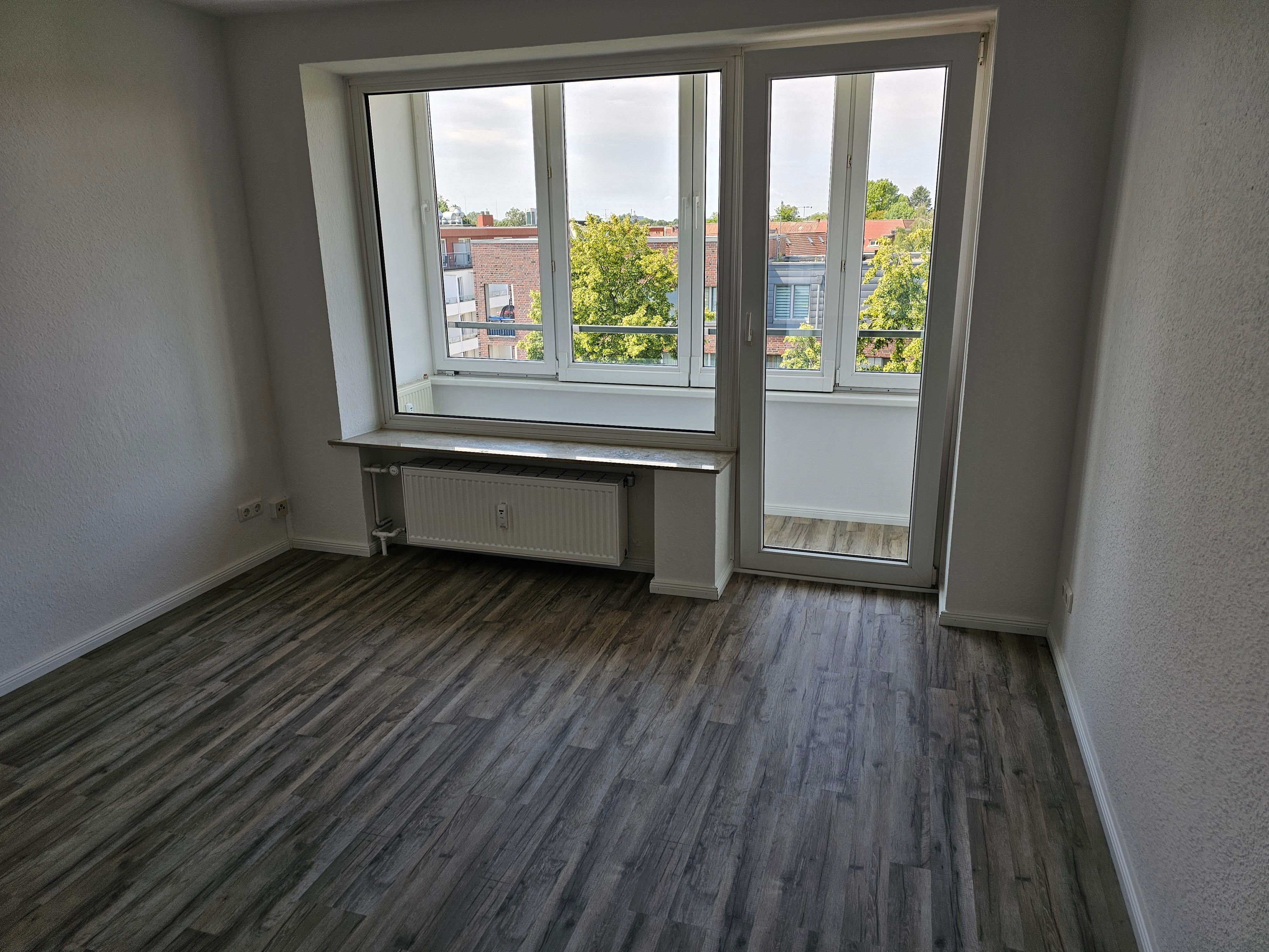 Wohnung zur Miete 600 € 2 Zimmer 50 m²<br/>Wohnfläche 5.<br/>Geschoss ab sofort<br/>Verfügbarkeit Wisbystraße 22 Holstentor - Nord Lübeck 23558