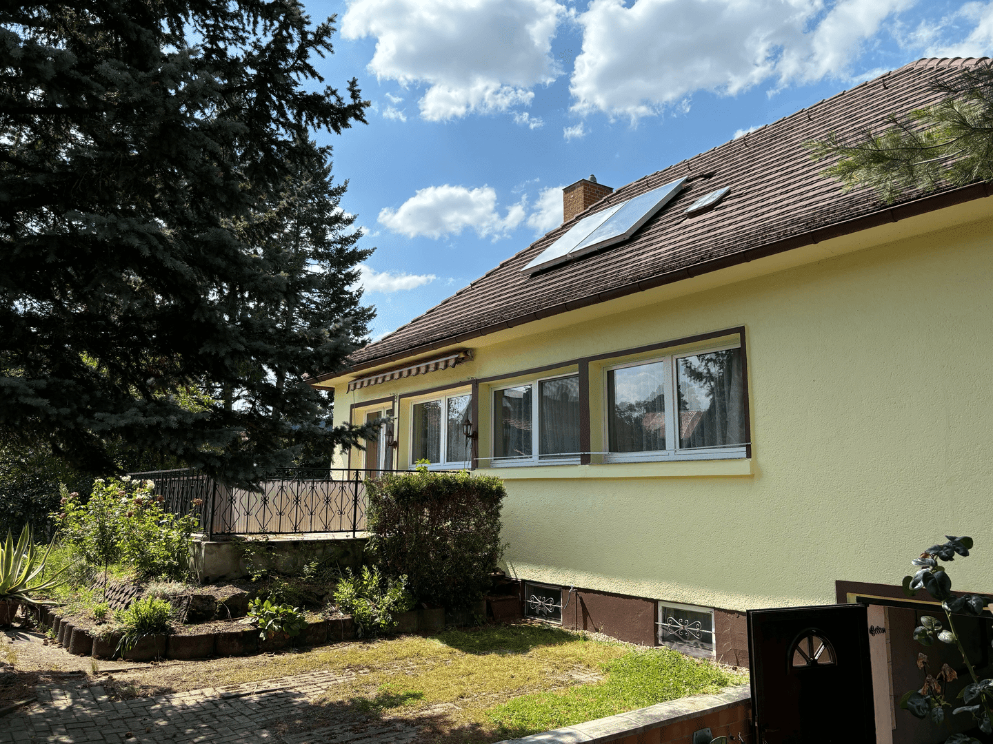 Einfamilienhaus zum Kauf 310.000 € 5 Zimmer 122 m²<br/>Wohnfläche 600 m²<br/>Grundstück Bad Kösen Naumburg (Saale) 06628