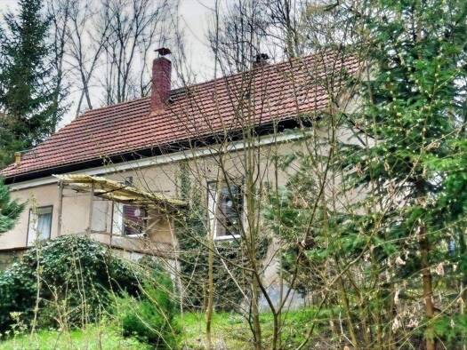 Einfamilienhaus zum Kauf 115.000 € 3 Zimmer 69 m² 790 m² Grundstück Zeschnig Hohnstein 01848