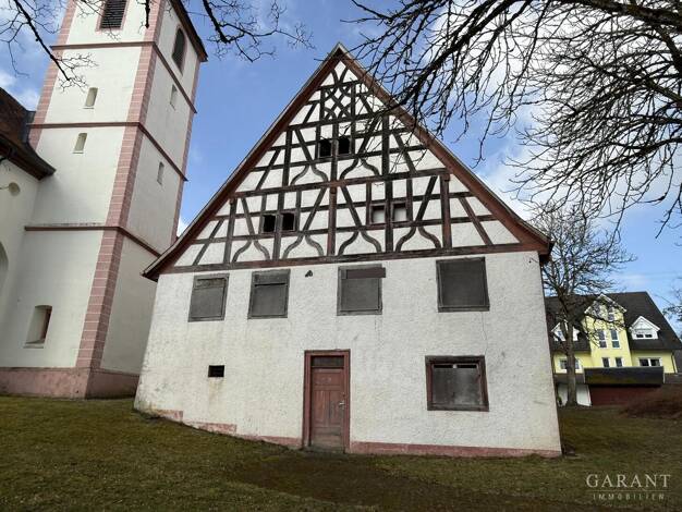Haus zum Kauf 110.000 € 10 Zimmer 200 m² 700 m² Grundstück Hochemmingen Bad Dürrheim 78073