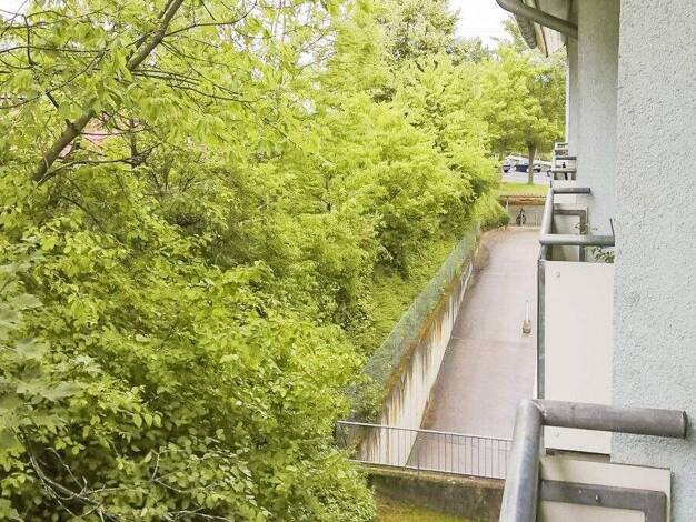 Wohnung zum Kauf 115.000 € 1 Zimmer 33 m² 2. Geschoss Lengfeld Würzburg 97076