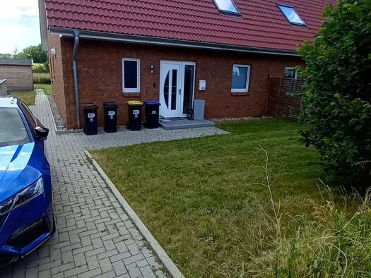 Doppelhaushälfte zur Miete 1.350 € 4 Zimmer 118 m² 480 m² Grundstück frei ab 01.10.2026 Cashagen Ahrensbök 23623