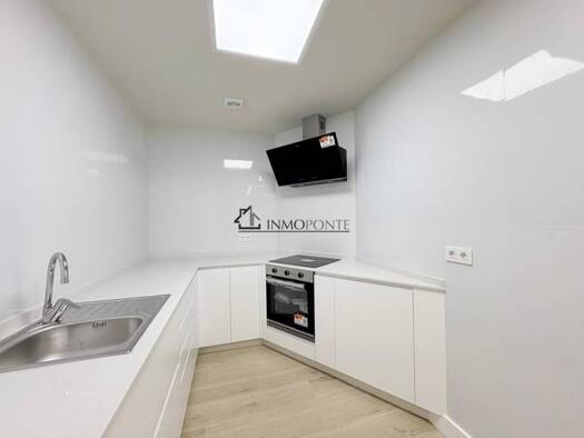 Wohnung zur Miete 1.300 € 2 Zimmer 110 m² 1. Geschoss Pontevedra 36001