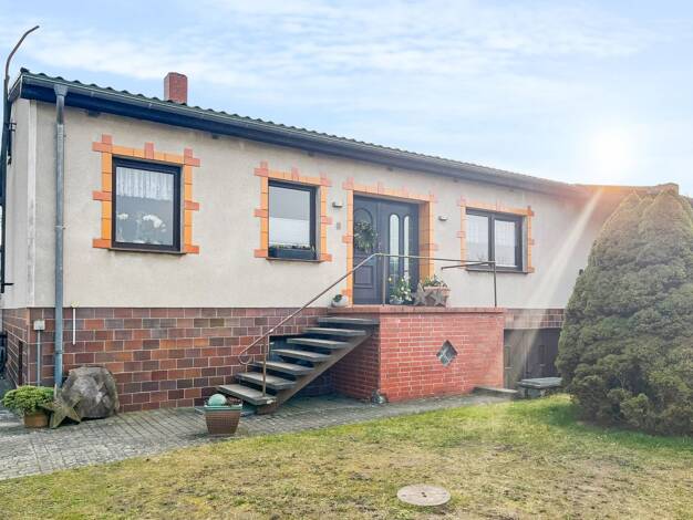 Doppelhaushälfte zum Kauf 179.000 € 4 Zimmer 93 m² 1.766 m² Grundstück Groß Kiesow Groß Kiesow 17495